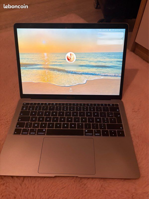 Macbook air (image 4)