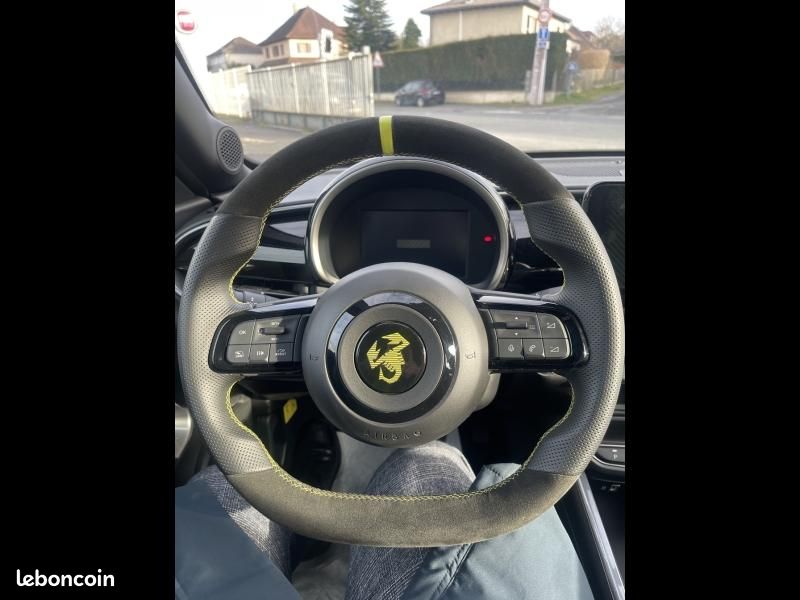 Abarth 600 e 240ch 54kWh Turismo (image 21)