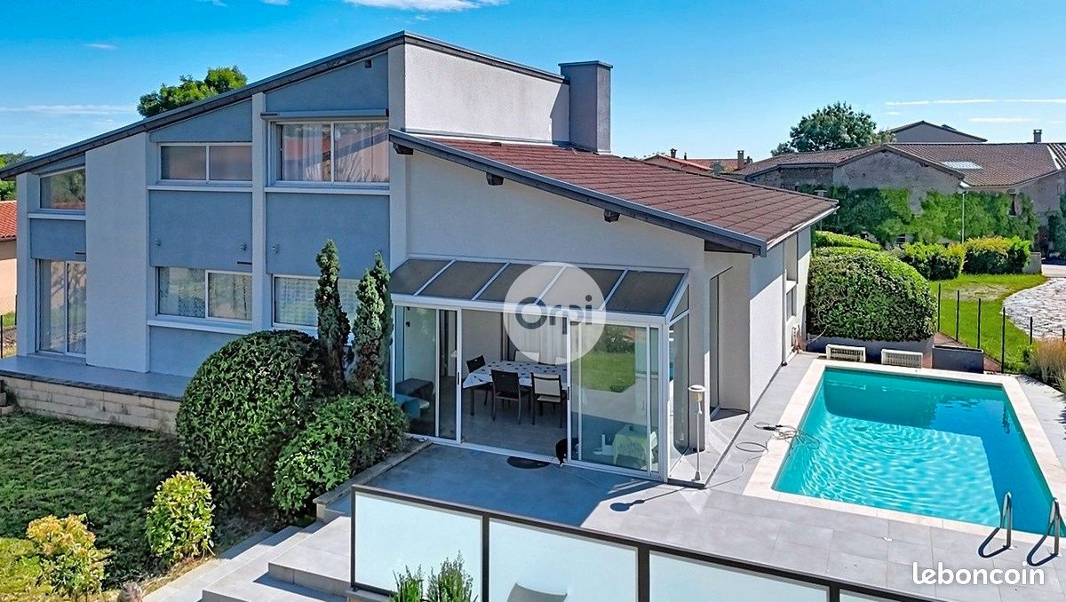 Maison 6 pièces 195 m² · à Beauvallon · 195 m² · 500 000 €
