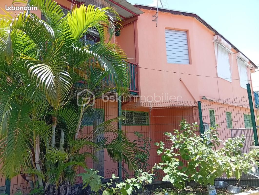 Maison 14 pièces 250 m² · à Pointe-Noire · 250 m² · 375 000 €