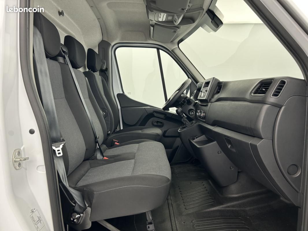 Renault Master FOURGON FGN TRAC F3500 L3H3 BLUE DCI 135 CONFORT AVEC KIT BOIS (image 17)