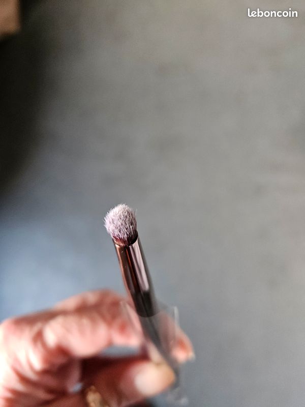 Pinceaux maquillage Hourglass (image 8)