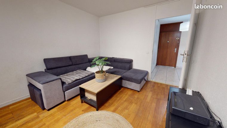 Appartement 6 pièces 110 m² · à Lyon · 110 m² · 530 €