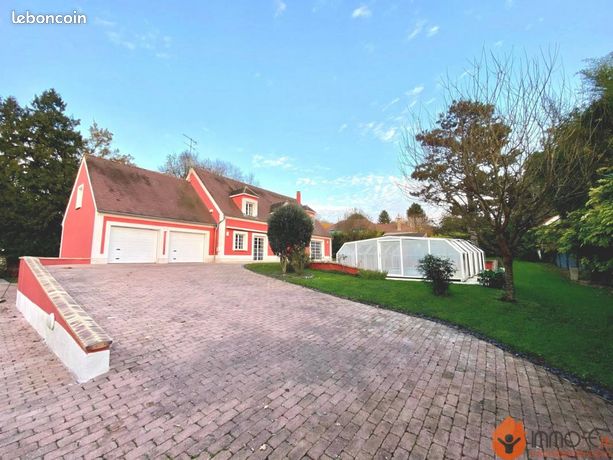 Maison 7 pièces 210 m²
