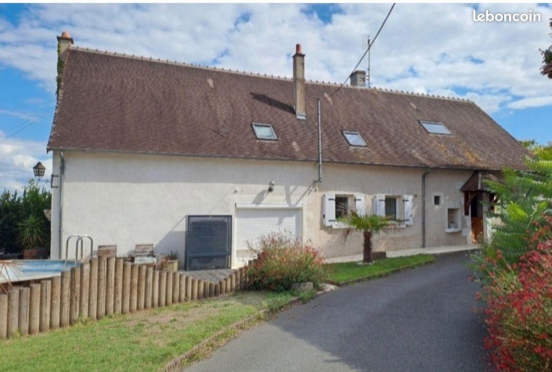 Maison 9 pièces 226 m² · à Saint-Genou · 226 m² · 280 000 €