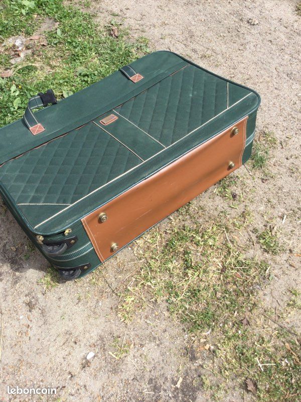 Valise Grande Taille Serrure TSA - Roulettes Pivotantes - Poignée