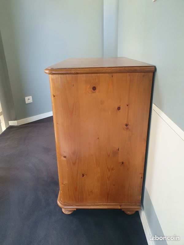 Commode Interior’s (image 4)