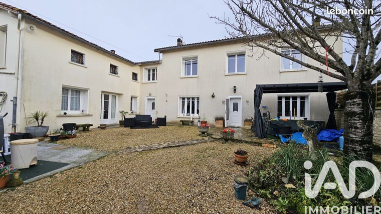Maison de village 6 pièces 228 m²
