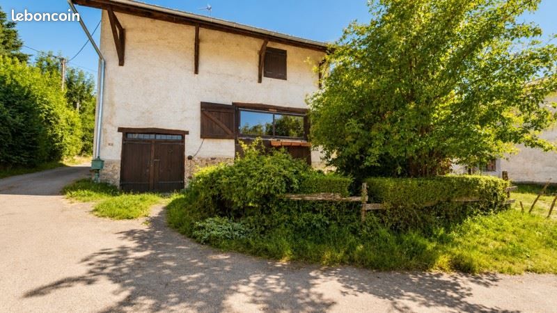 Maison 4 pièces 198 m² · à Massieu · 198 m² · 265 000 €