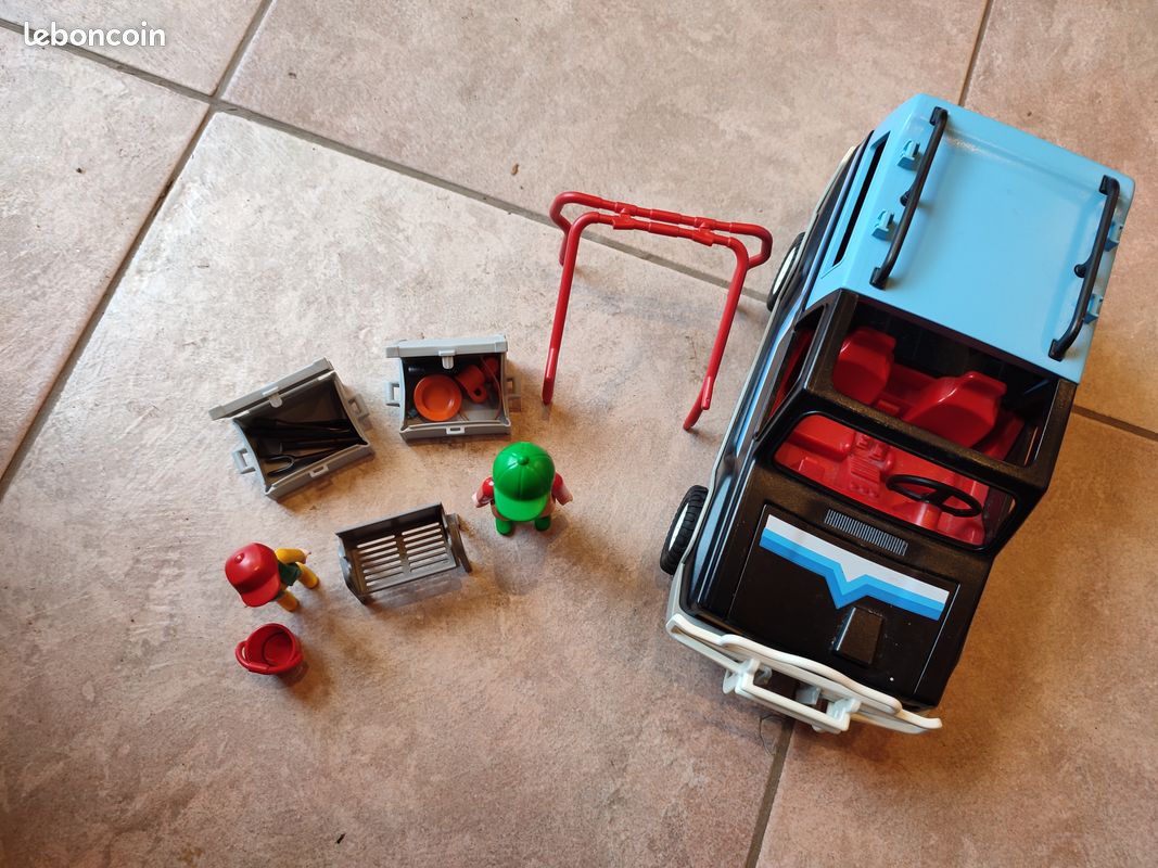 PLAYMOBIL 3764 PICK-UP EUR 18,00 - FR