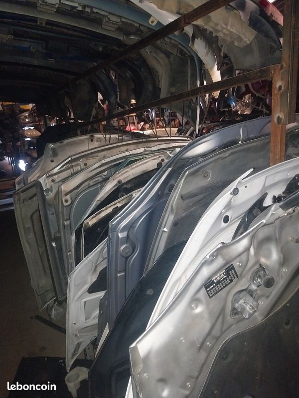 Vends capot utilitaire (image 1)