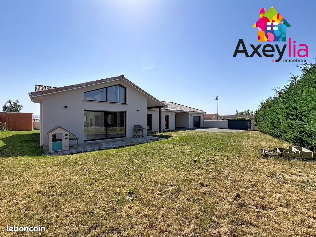 Maison 5 pièces 147 m² · à Cleppé · 147 m² · 349 900 €