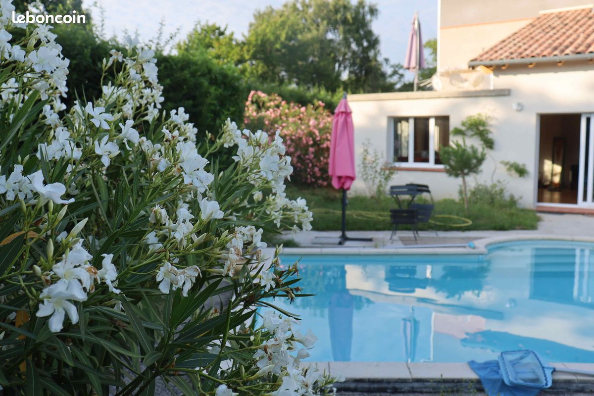 Maison 7 pièces 197 m² · à Gaillac · 197 m² · 340 000 €