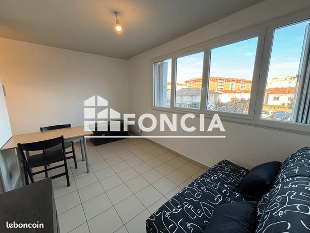 Appartement 1 pièce 16 m² · à Agen · 16 m² · 320 €
