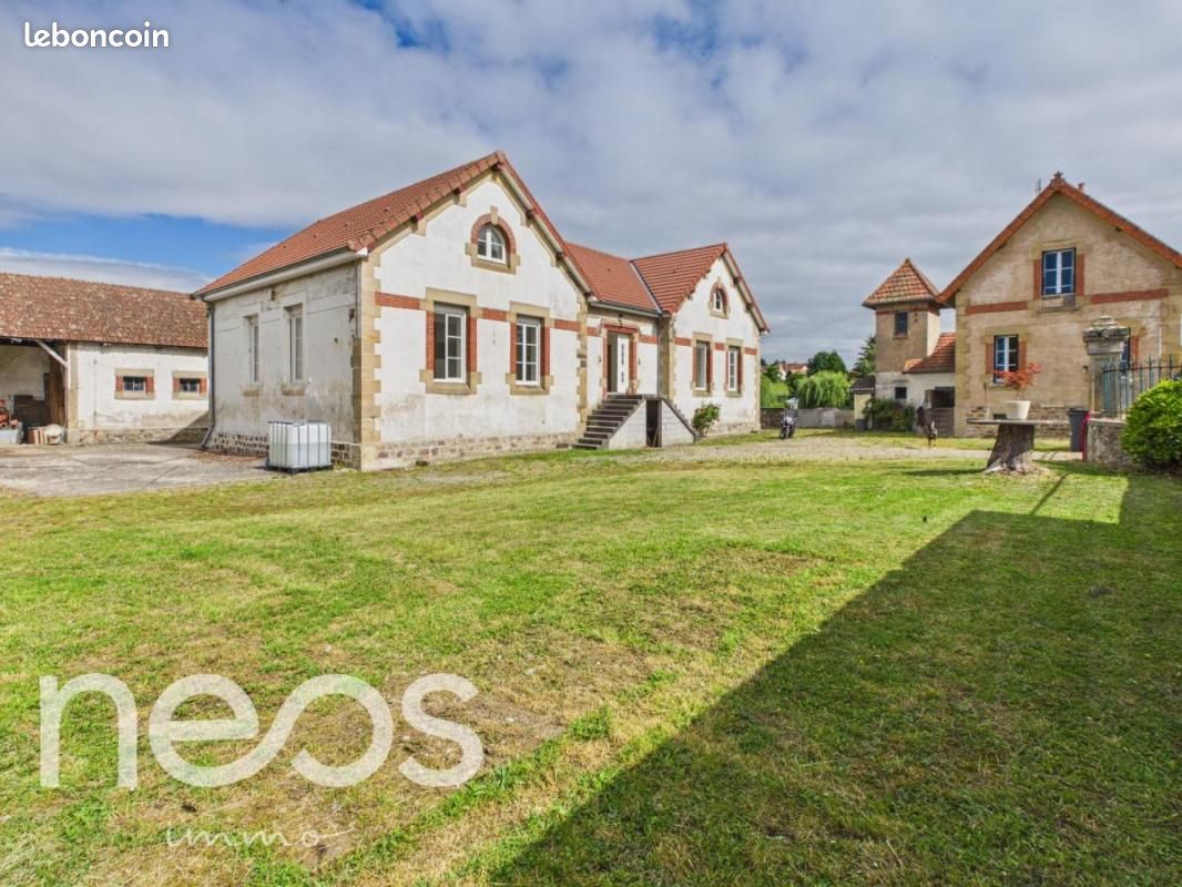 Maison 5 pièces 278 m² · à Épinac · 278 m² · 255 000 €