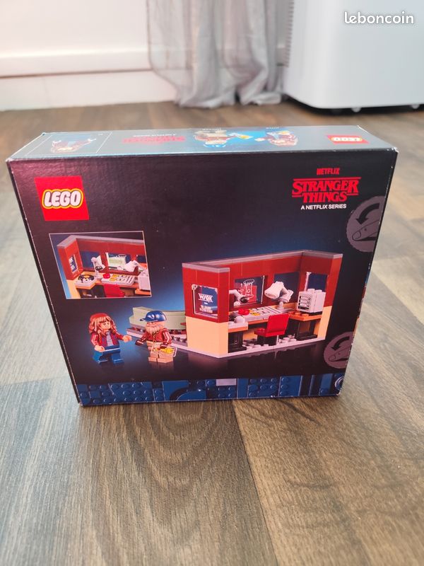 📻 LEGO Stranger Things – Station Radio WSQK-neuf-scellé (image 2)