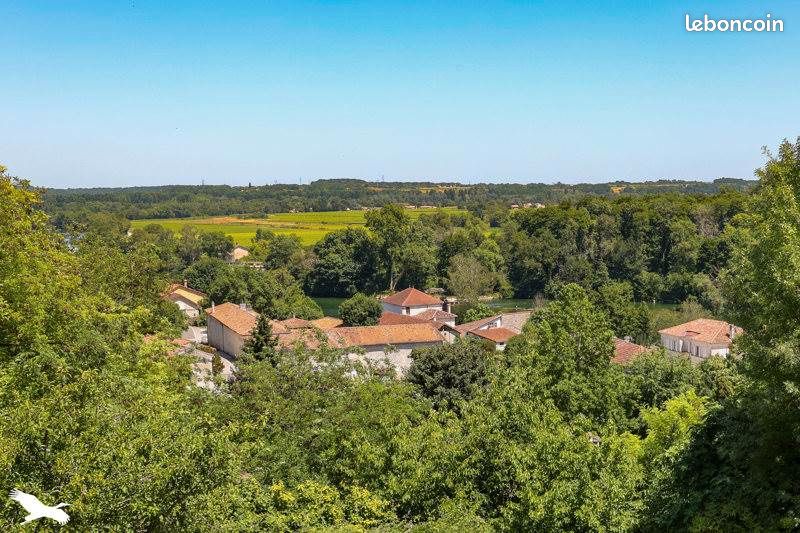Maison 5 pièces 132 m² · à Mosnac-Saint-Simeux · 132 m² · 262 400 €