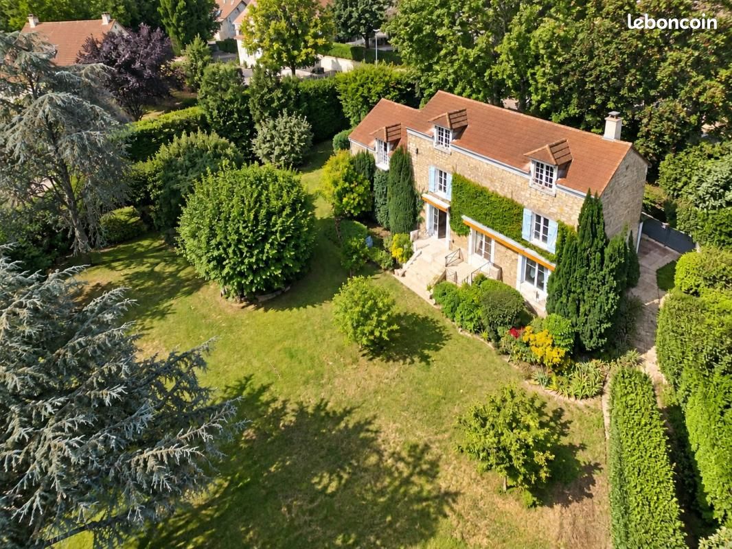 Maison 7 pièces 210 m² · à Chambourcy · 210 m² · 1 365 000 €