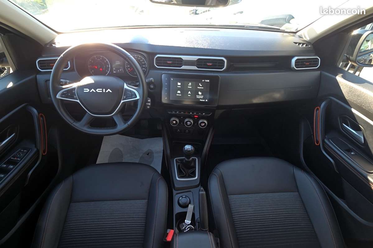 Dacia Duster 1.5 BLUE DCI 115CH SL EXTREME 4X4 (image 3)