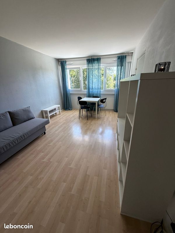 Appartement 3 pièces 60 m² · à Ferney-Voltaire · 60 m² · 2 200 €