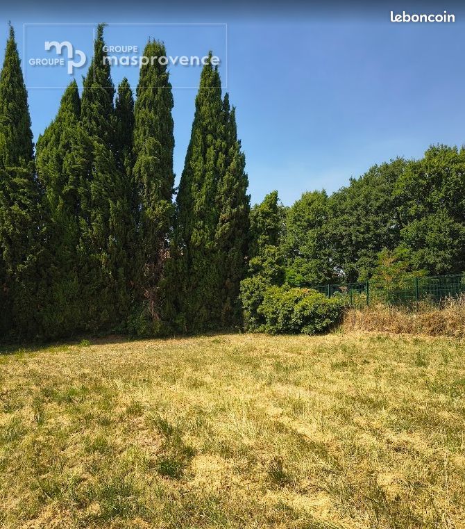 Terrain 500 m² · à Loriol-du-Comtat · 100 000 €