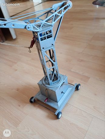 Lot de 2 jouets en tole anciens mini Grue excavatrices Joustra