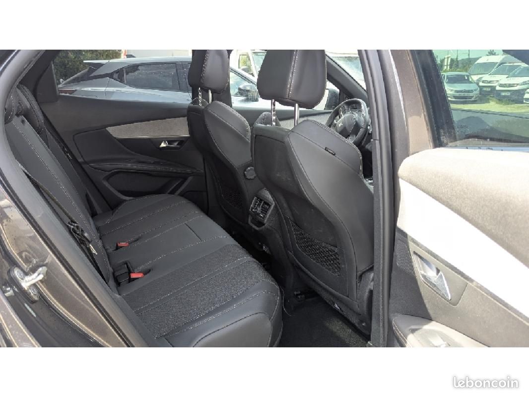 Peugeot 3008 Hybrid 225 e-EAT8 GT (image 8)