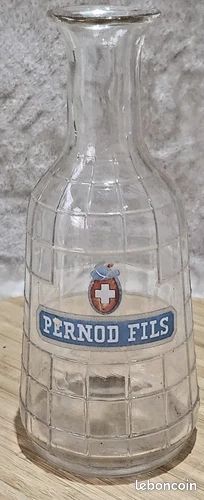 Ancienne carafe publicitaire PERNOD FILS en verre de FLORENT LYON croix suisse (image 1)