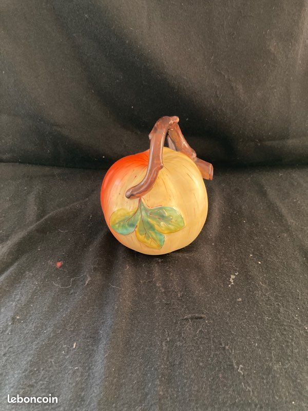 Petit pichet barbotine en forme de pomme (image 4)