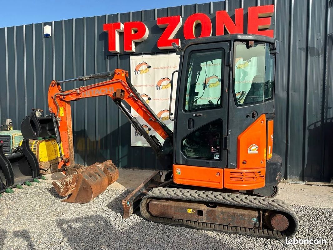 Hitachi ZX26U-5A CR Cabine à 22 900  HT (image 16)