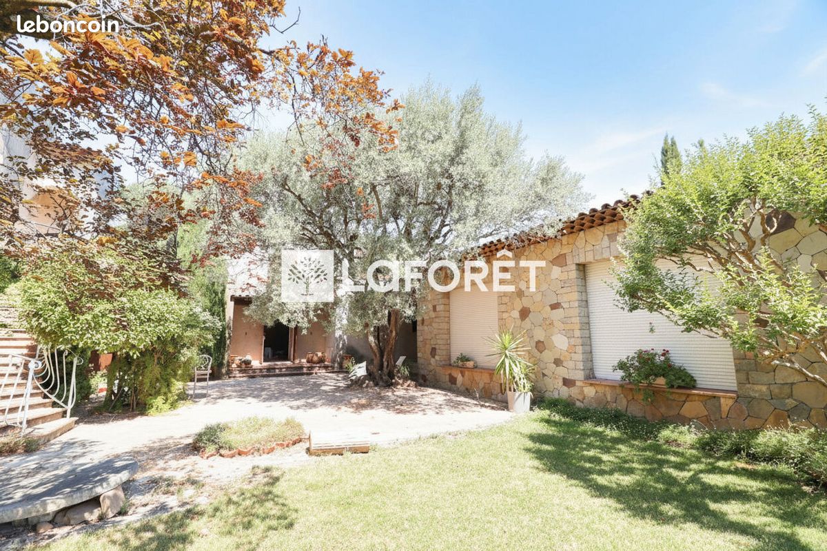 Maison 5 pièces 131 m² · à Cuers · 131 m² · 367 000 €