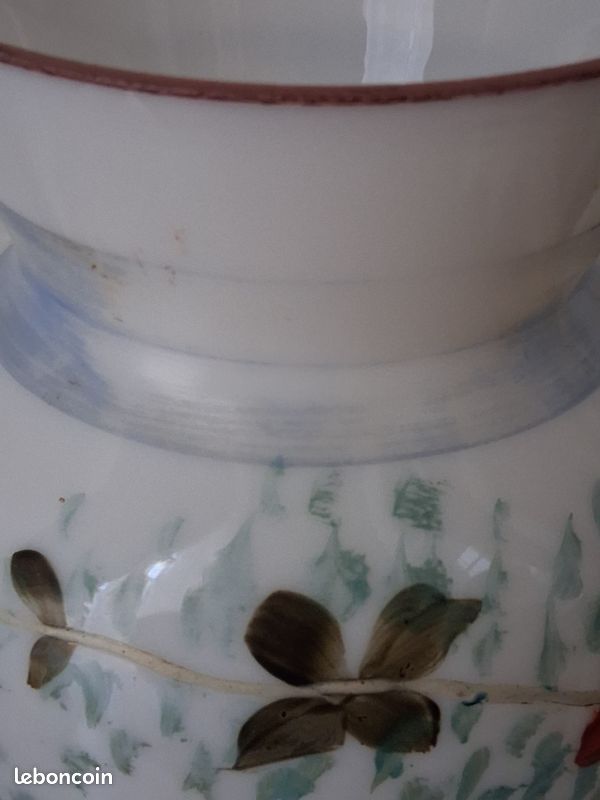 Vase En Opaline Décoré Main – Roses Et Filet Doré – Très Bel état