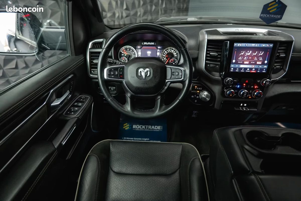 Dodge RAM 1500 Laramie Night Edition 5.7 HEMI 401 ch 4x4 – Alpine – 20” – Offroad (image 21)