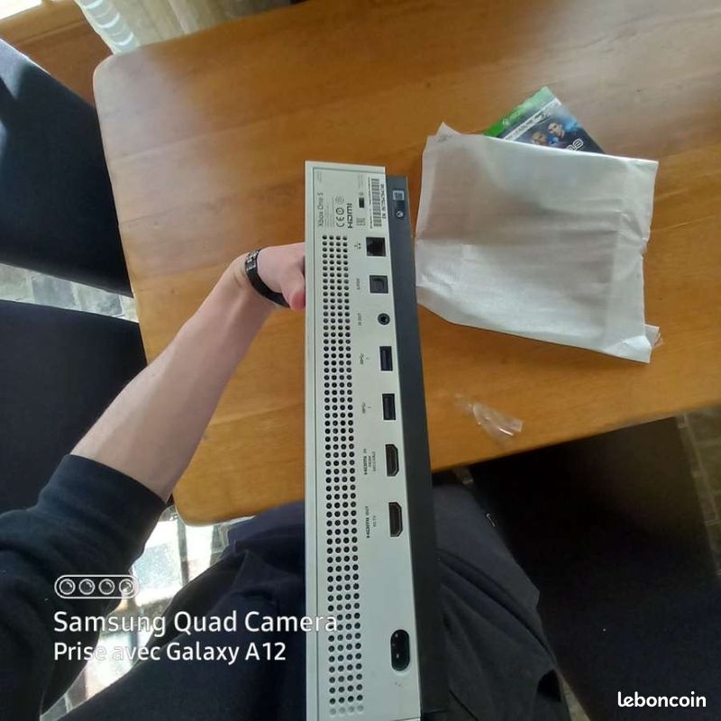 Xbox one s (négociable) (image 6)