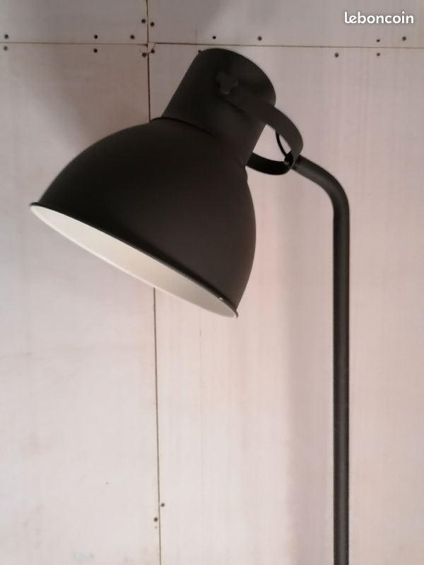 Lampadaire métal (image 2)
