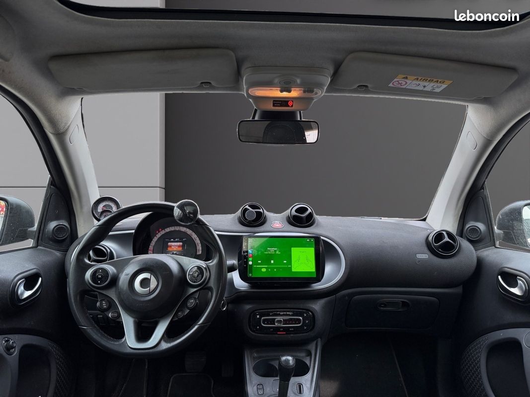 SMART FORTWO COUPE 1.0 71 ch SS BA6 Prime caméra de recul toit panoramique sièges chauffant apple carplay (image 9)