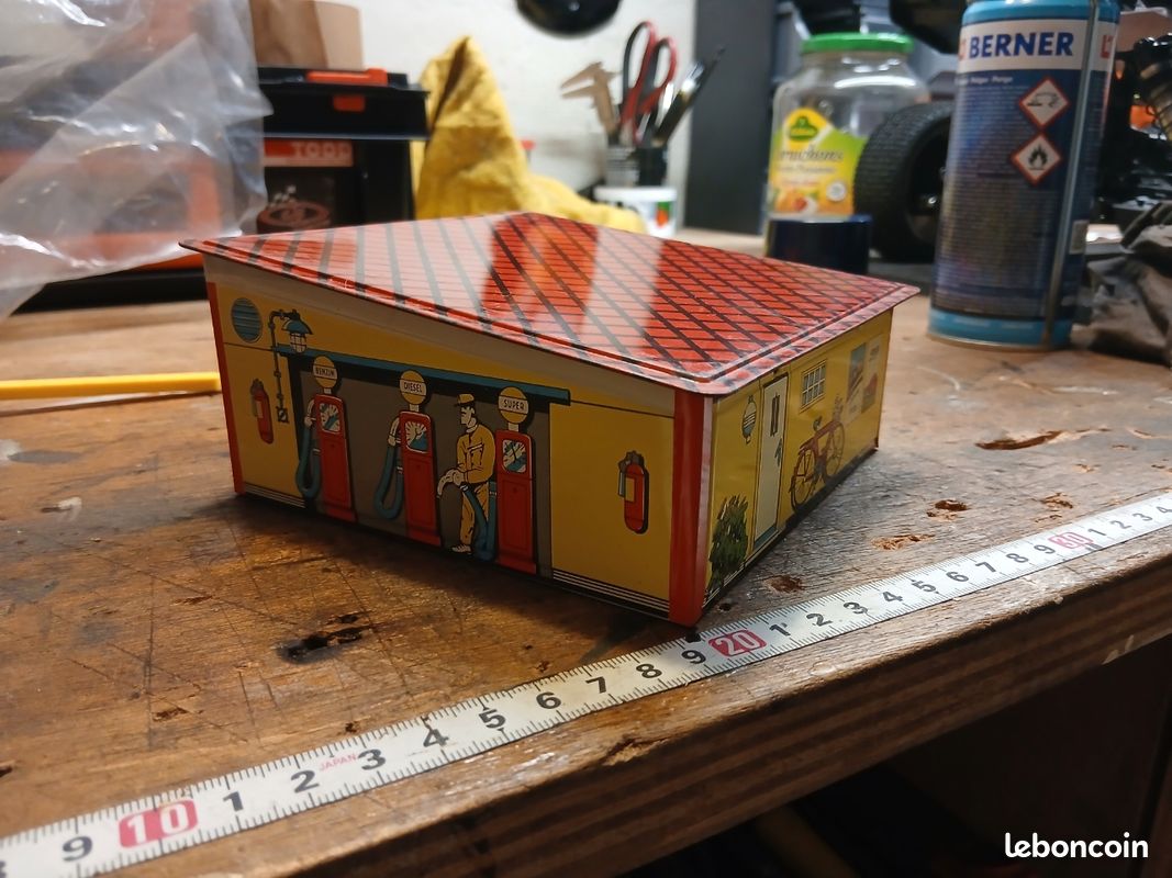 Petit garage en métal (image 3)