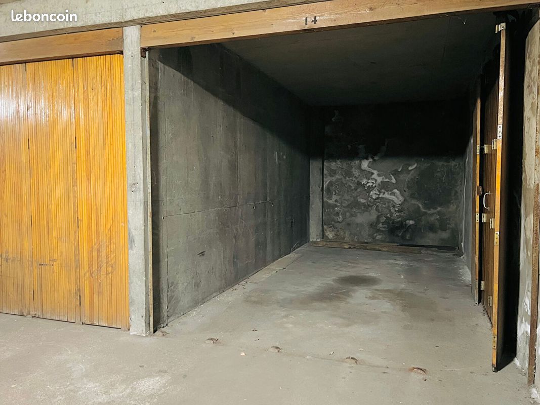 Parking 10 m² · à Paris · 10 m² · 112 €/mois