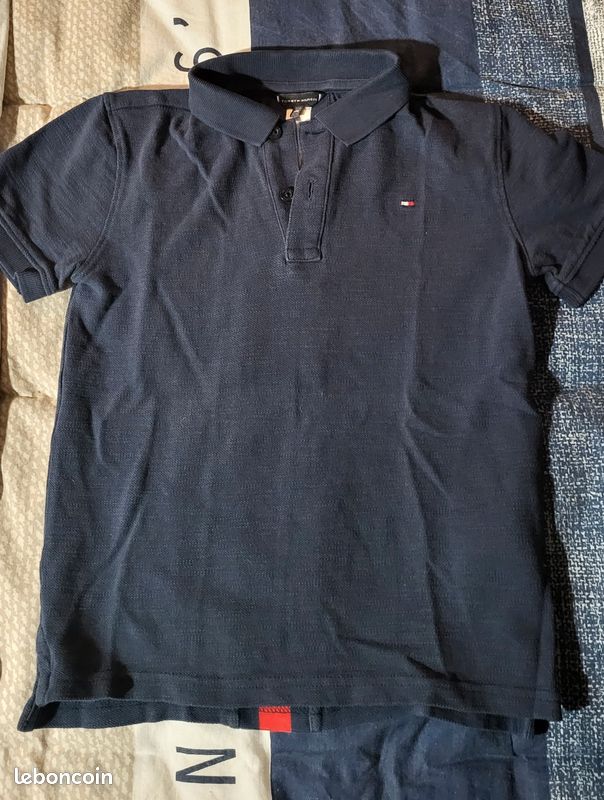 Polo mc Tommy Hilfiger 8 ans 128 cm (image 1)