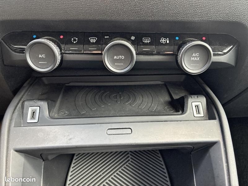 Citroen C4 PureTech 130ch S&S Shine (image 12)