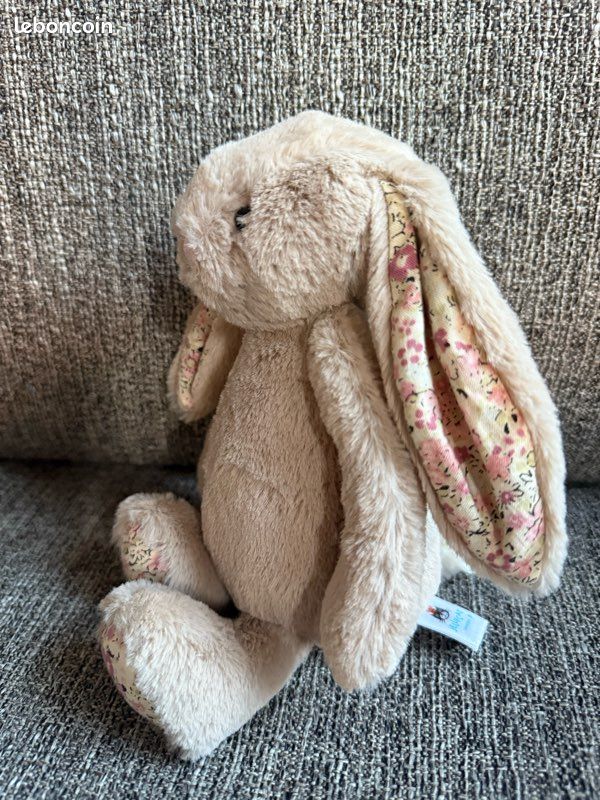 Jellycat Blossom Bea Beige Bunny (image 4)