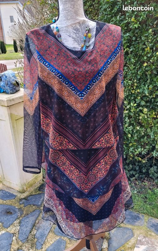 Robe Desigual Taille XL/42 - Noir, évasée, En Polyester/elasthanne, Occasion Très Bon état