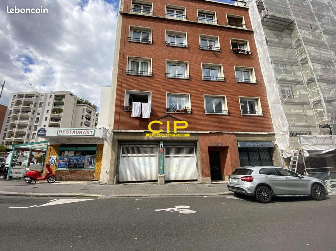 Parking 12 m² · à Paris · 12 m² · 150 €/mois