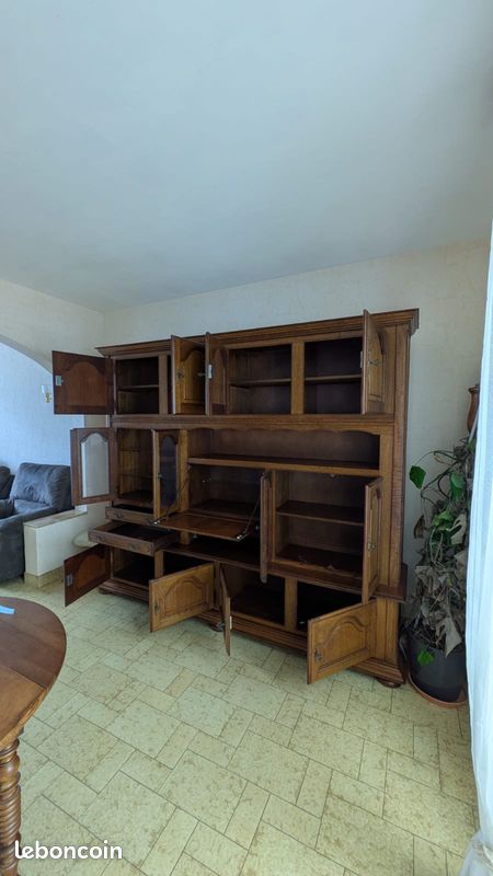 Buffet en bois (image 2)