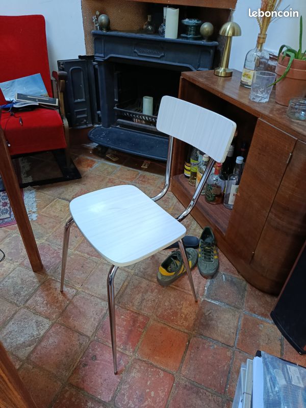 Chaise en formica (image 1)