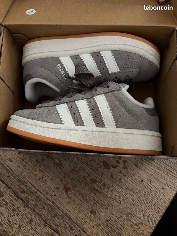 Adidas Campus Enfant taille 28 NEUF (image 1)