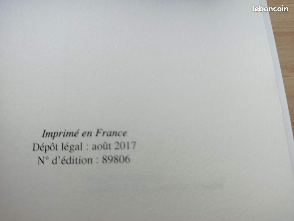 Livre " le cri " Nicolas Beuglet TBE (image 4)