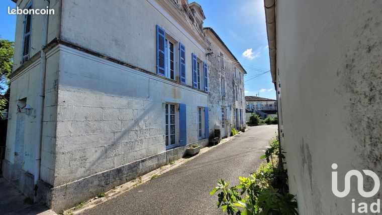 Maison de ville 19 pièces 244 m²