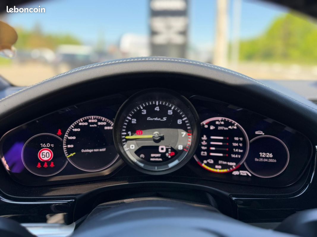 PORSCHE PANAMERA Turbo S V8 4.0 700 Hybrid Sport Turismo (image 15)