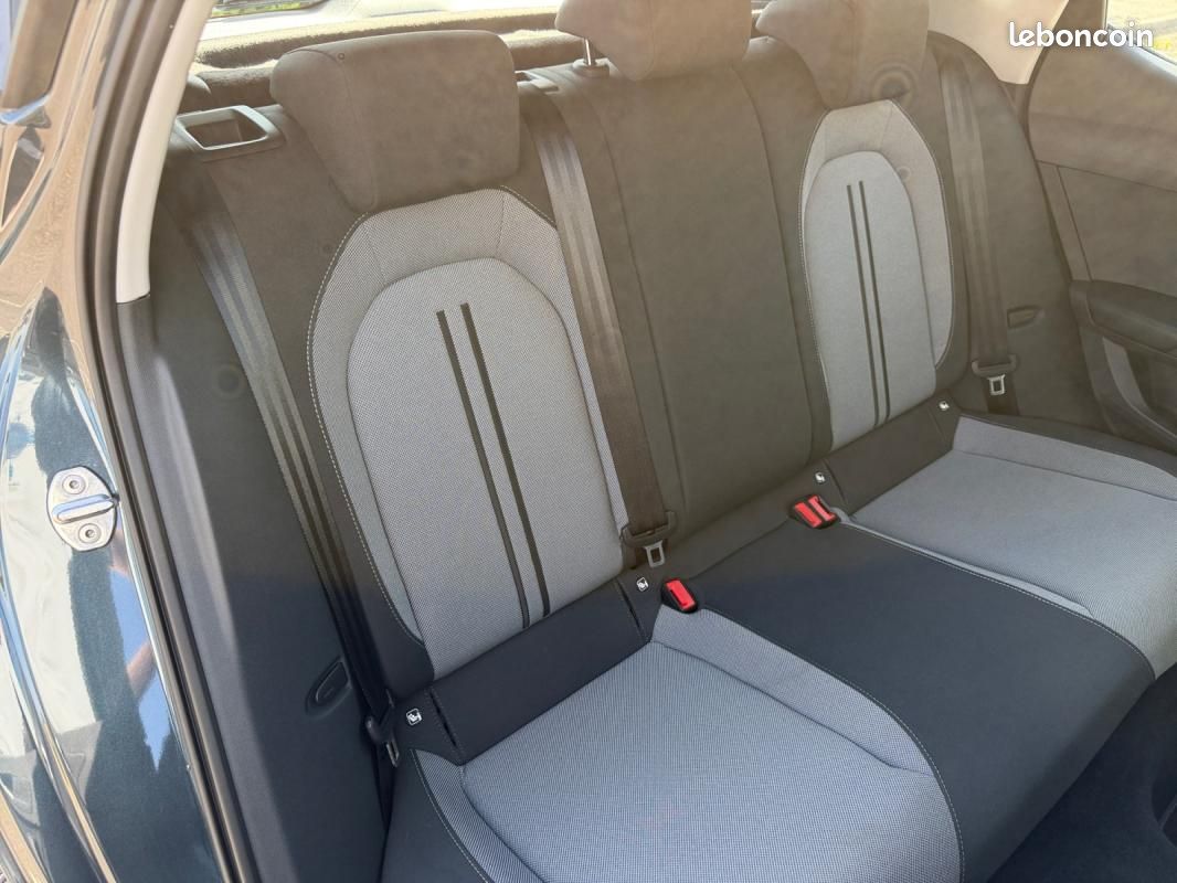 Seat Leon IV 1.5 ETSI HYBRID 115 BUSINESS DSG7 (image 23)